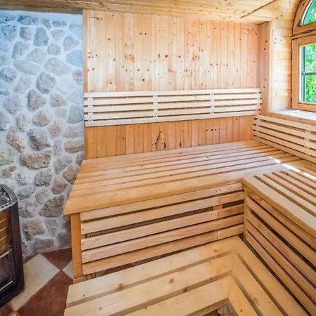 Cozy In With Sauna * Zmijavci