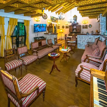 Gorgeous In With Kitchen Holiday home *